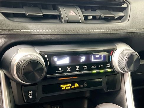 Used 2019 Toyota RAV4 LE image 26