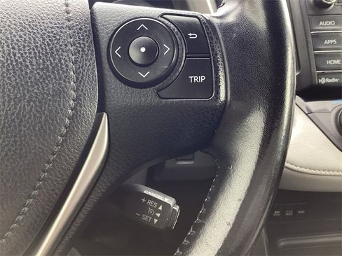 Used 2016 Toyota RAV4 XLE image 18