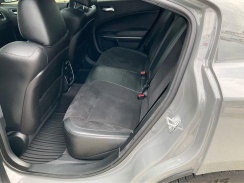 Used 2018 Dodge Charger R/T Scat Pack RWD image 25