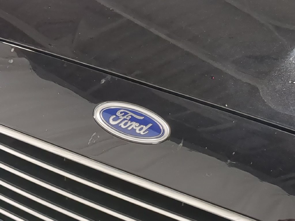 Used 2020 Ford Fusion SE FWD image 15