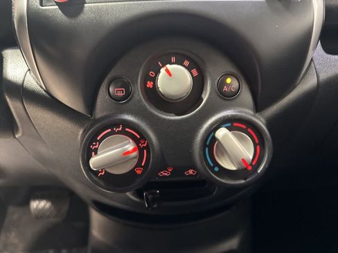 Used 2014 Nissan Versa Note SV w/ SL Package image 21