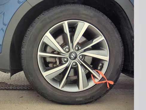 Used 2019 Hyundai Santa Fe AWD image 19