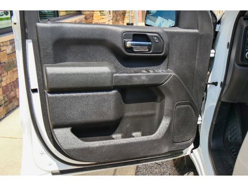 Used 2019 Chevrolet Silverado 1500 Custom w/ Custom Value Package AWD/4WD image 9