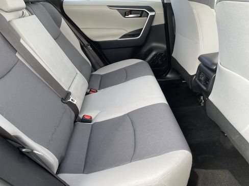 Used 2019 Toyota RAV4 XLE image 13