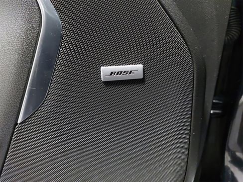 Used 2023 GMC Yukon SLT image 61