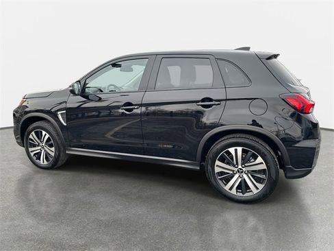 Used 2025 Mitsubishi Outlander Sport SE image 3
