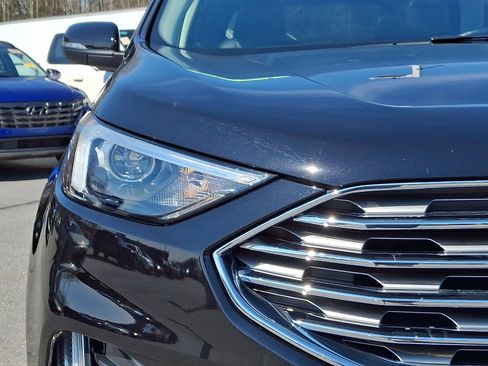 Certified 2023 Ford Edge Titanium image 9