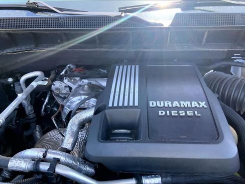 Used 2024 Chevrolet Silverado 1500 High Country w/ High Country Premium Package AWD/4WD image 32