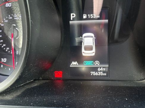 Used 2021 Hyundai Elantra SE FWD image 8