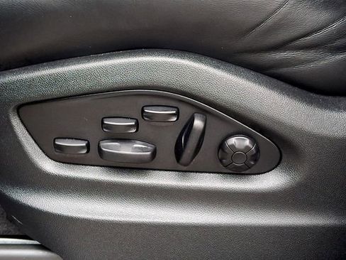 Certified 2024 Porsche Cayenne image 18