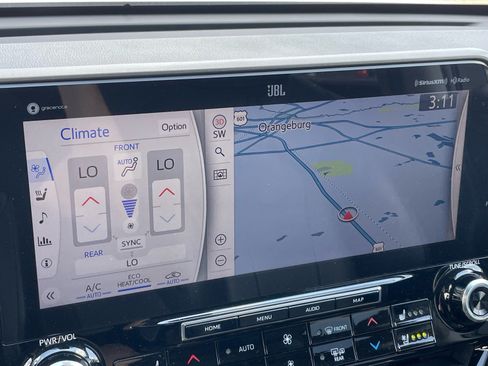 Used 2020 Toyota Highlander Limited FWD image 13