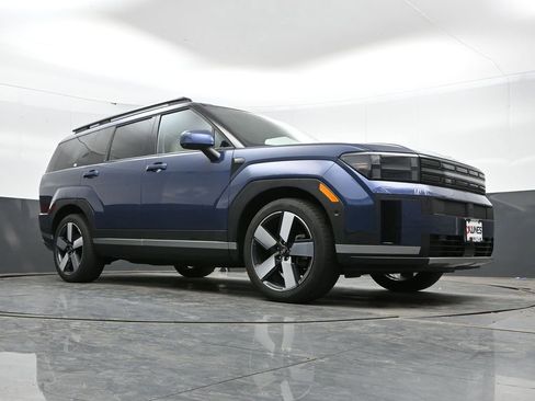 Used 2025 Hyundai Santa Fe Limited AWD/4WD image 43