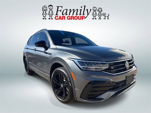 Used 2024 Volkswagen Tiguan SE R-Line image 2