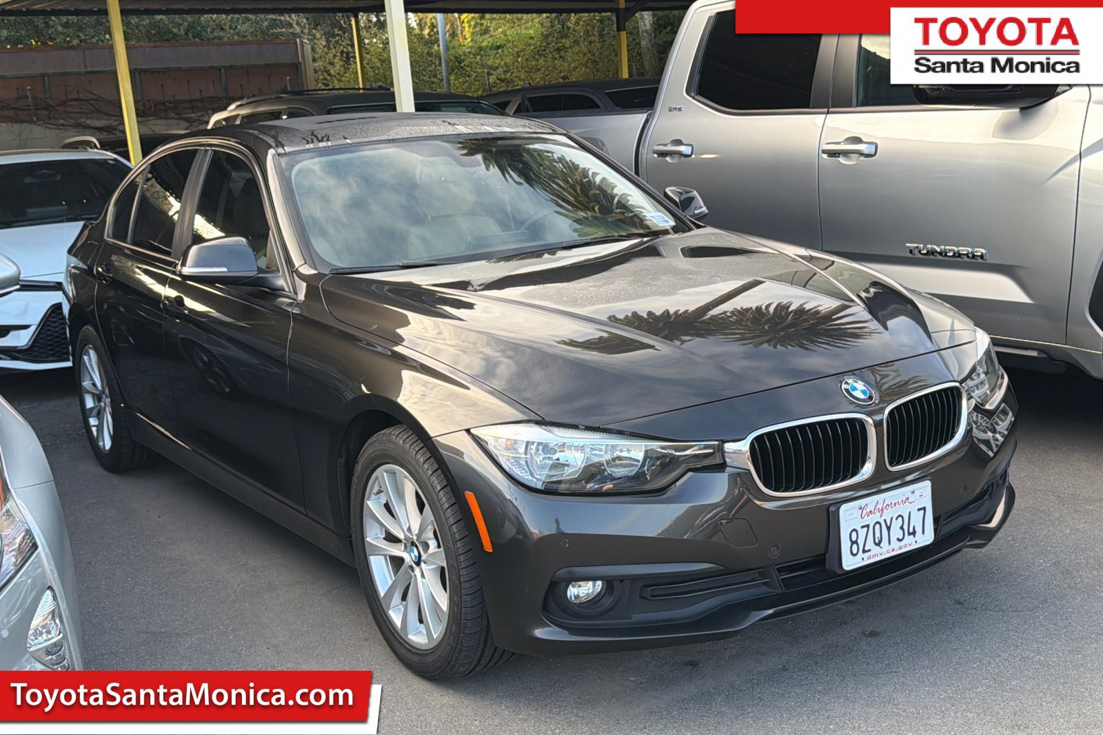 Used 2017 BMW 320i Sedan RWD image 1