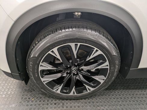 Used 2024 MAZDA CX-90 Plug-In Hybrid w/ Premium Plus image 7