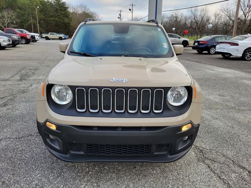 Used 2016 Jeep Renegade Latitude image 8