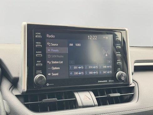 Used 2021 Toyota RAV4 XLE w/ Convenience Package AWD/4WD image 18