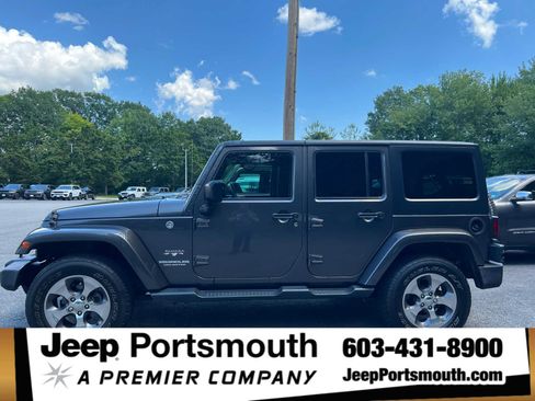 Used 2017 Jeep Wrangler Unlimited Sahara w/ Connectivity Group AWD/4WD image 1