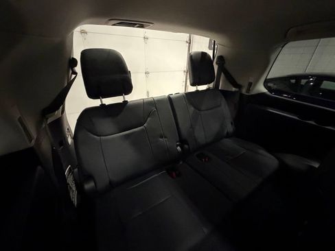 Used 2014 Lexus LX 570 4WD image 37