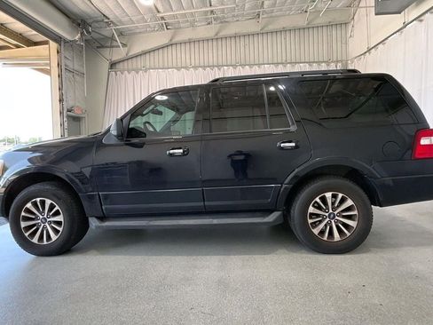 Used 2016 Ford Expedition XLT RWD image 26