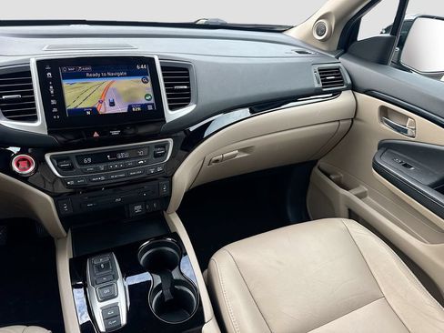 Used 2017 Honda Pilot Touring image 29