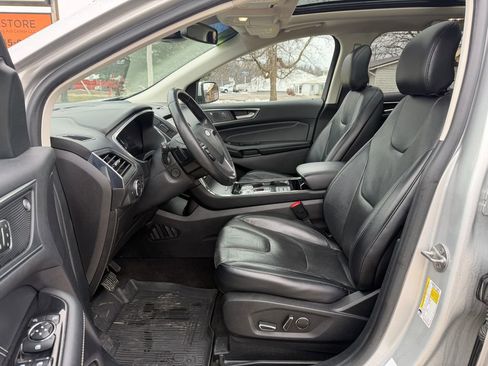 Used 2019 Ford Edge Titanium w/ Equipment Group 301A image 16