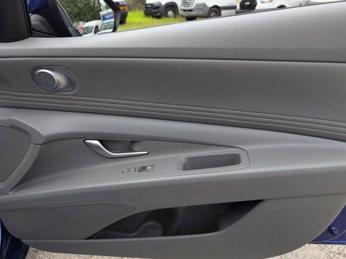 Used 2025 Hyundai Elantra SEL FWD image 32