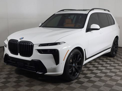 Used 2024 BMW X7 xDrive40i w/ M Sport Package image 63