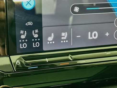 Certified 2026 Volkswagen Atlas SE w/ Panoramic Sunroof Package AWD/4WD image 20