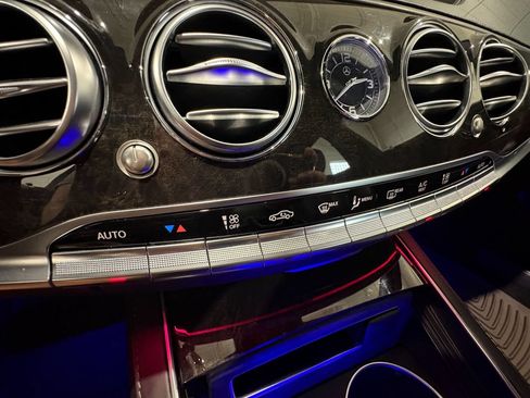 Used 2019 Mercedes-Benz S 560 4MATIC Sedan image 25