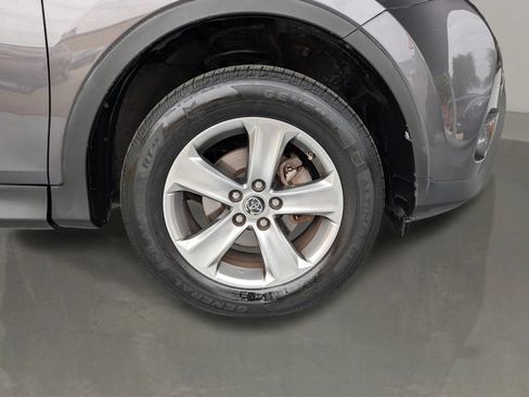 Used 2015 Toyota RAV4 XLE AWD/4WD image 12