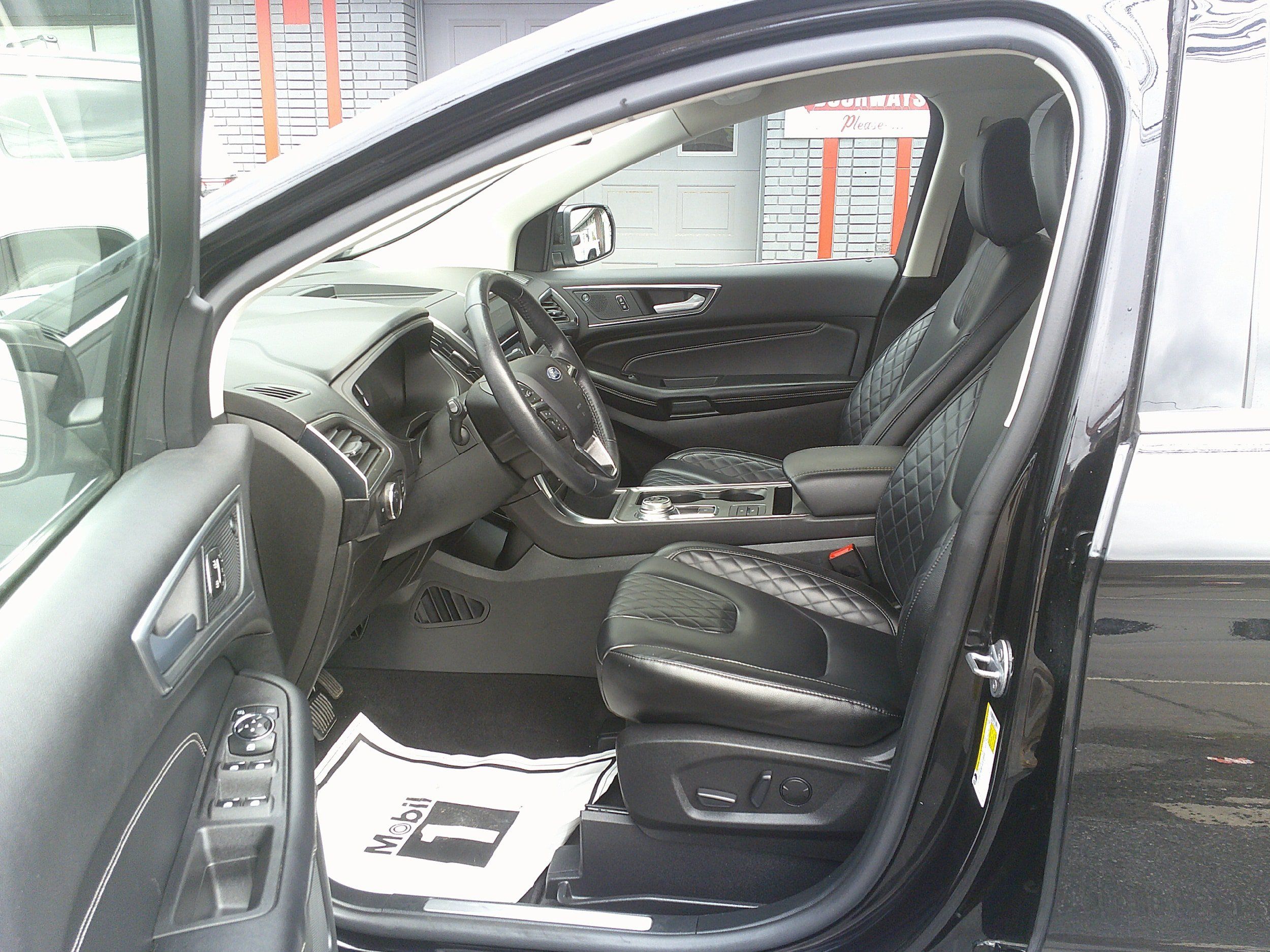 Used 2024 Ford Edge Titanium AWD/4WD image 19