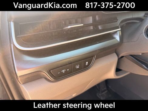 Certified 2026 Kia Carnival LXS FWD image 16