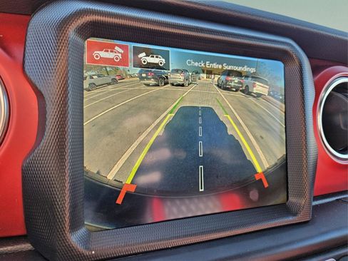 Used 2022 Jeep Wrangler Unlimited Rubicon w/ Xtreme Recon 35" Tire Package image 22