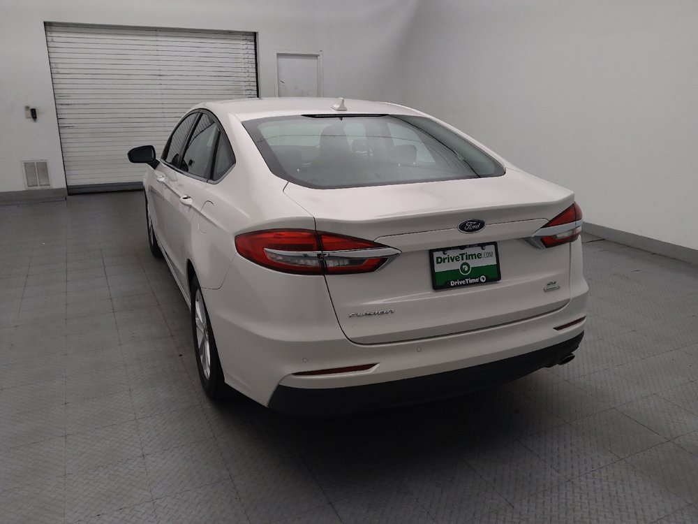Used 2020 Ford Fusion SE FWD image 6