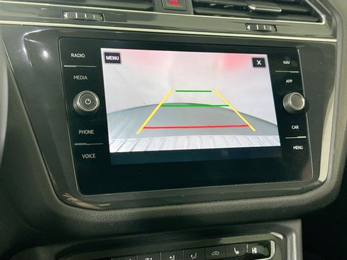 Used 2020 Volkswagen Tiguan SEL image 14