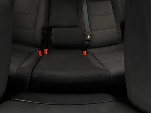 Used 2019 Chevrolet Equinox LT FWD image 13