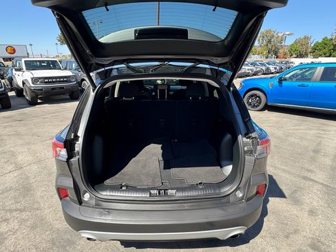 Used 2022 Ford Escape SE w/ Convenience Package image 9