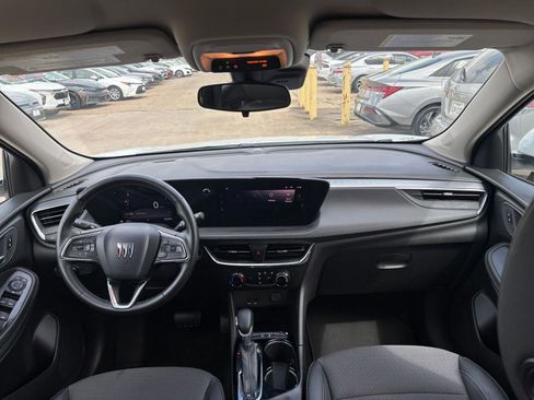 Used 2025 Buick Encore GX Preferred FWD image 32