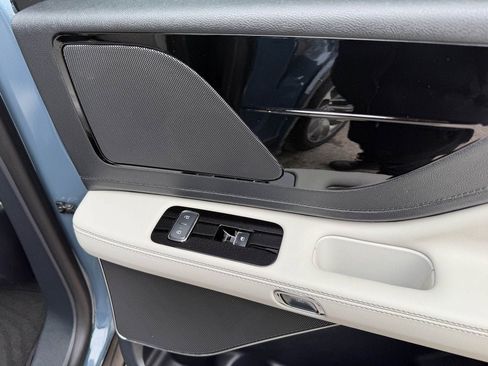 New 2026 Lincoln Aviator AWD image 28