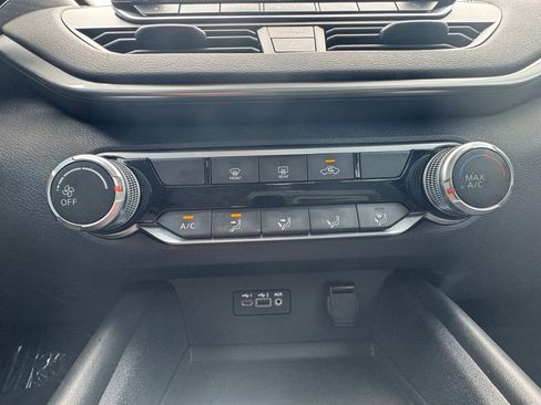Used 2020 Nissan Altima 2.5 SR FWD image 23