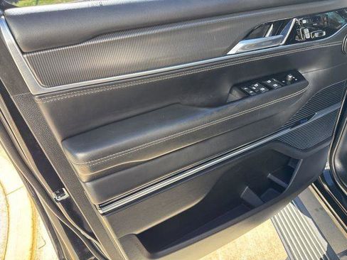 Used 2022 Jeep Grand Wagoneer Series II image 20