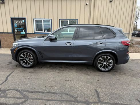 Used 2019 BMW X5 xDrive40i w/ M Sport Package image 3