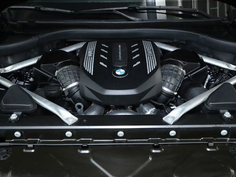 Used 2020 BMW X5 M50i w/ Premium Package image 37