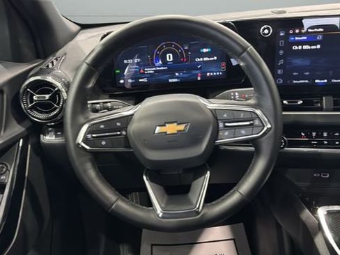 Used 2025 Chevrolet Equinox LT image 26