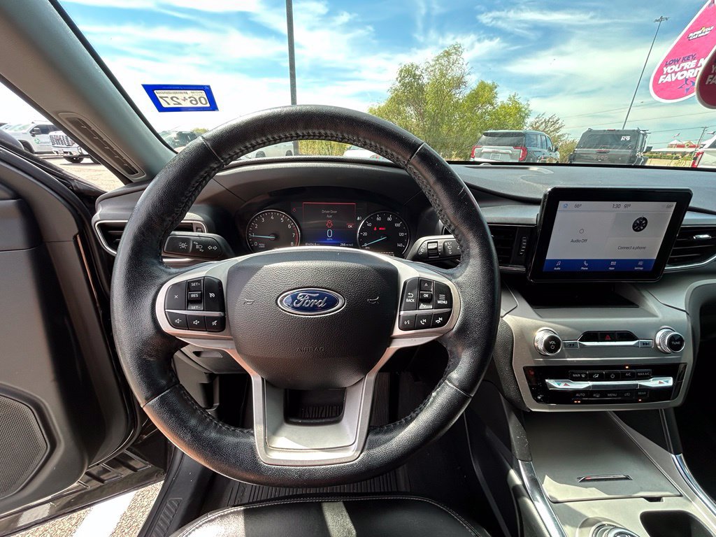 Used 2022 Ford Explorer XLT w/ Equipment Group 202A AWD/4WD image 10