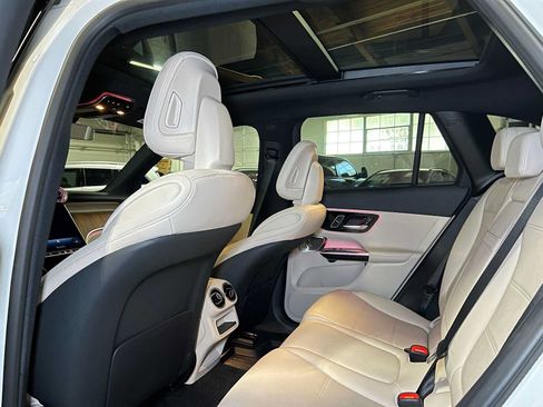 Certified 2026 Mercedes-Benz GLC 300 4MATIC image 19