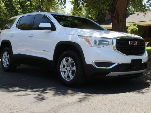 Used 2018 GMC Acadia SLE FWD image 37