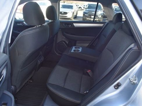 Used 2019 Subaru Outback 2.5i Premium image 28