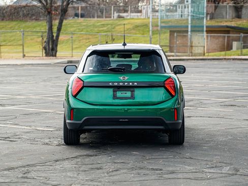 Certified 2025 MINI Cooper 4-Door Hardtop image 6